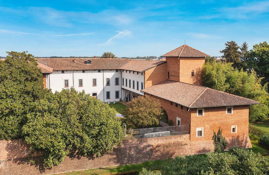 Castello Dei Landriani, Italy